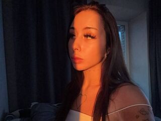 masturbating camgirl LuxRaen