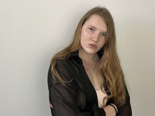 hot naked webcamgirl MadalineMosman