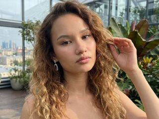 nude cam pic MaliaUcci