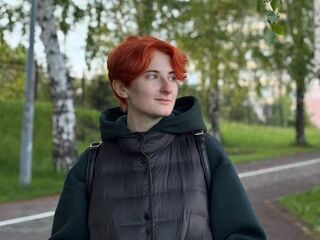 naughty camgirl masturbating with vibrator MarcelineHawthor