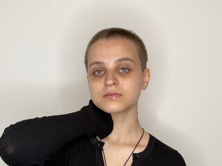 shaved pussy web cam MargrettHussar