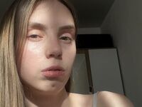 masturbating cam girl MarinaVeselova