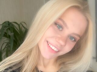 naked cam girl masturbating with dildo MarlenaBalceiro