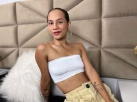camgirl playing with dildo MartinaAlba