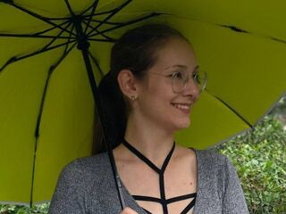 camwhore masturbating with dildo MayDavidge