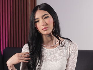 camgirl showing tits MiaFerreira