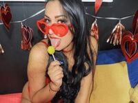 cam girl playing with vibrator MilaFranci