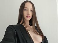 naked girl with webcam masturbating with vibrator MillaMoore
