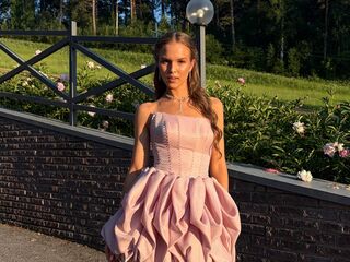 live strip tease show MirianaFarris