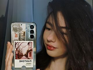 naked cam girl picture MitziBreech