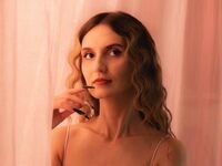 girl camsex MoonSeraphine