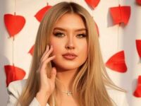 beautiful webcamgirl RaisaMihaila