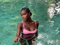 nude webcamgirl photo RaliaRoyce