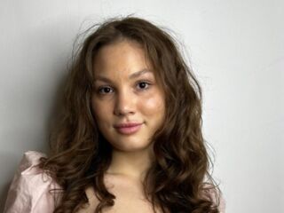 naked webcamgirl video RegenaCrichlow