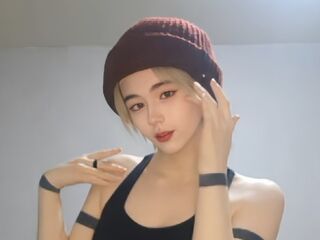 chat room live sex show RoxannCobio