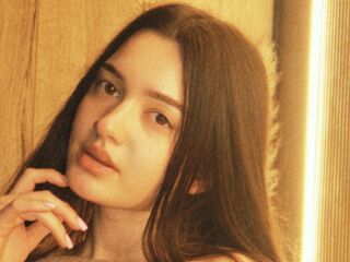 beautiful girlcam SavannahHoward