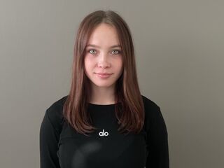 topless camgirl ShandaCariagaz