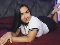 beautiful camgirl ShantalOsorio