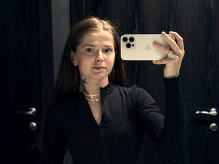 hot naked webcam girl SilvaNayee