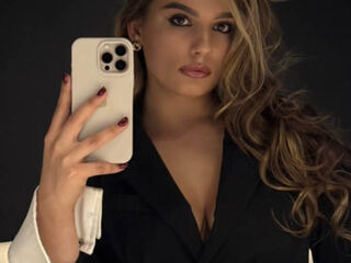 naughty cam girl masturbating TaHillmer