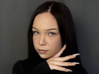 naughty camgirl fingering shaved pussy TiffanyRichards