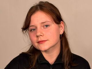 naughty camgirl masturbating with dildo TonaBurgard