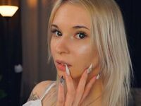 fingering webcamgirl WillaBlissett