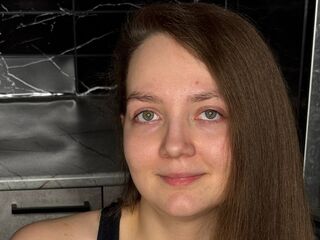 camgirl playing with dildo YaelSestoso