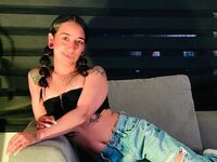 camgirl live YeinlynLennox