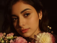 girl showing tits ZaylaAmin